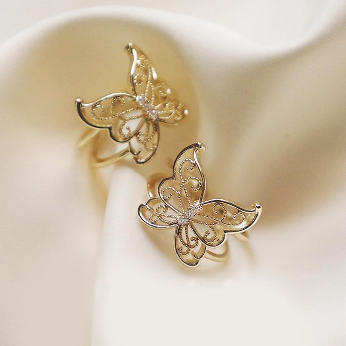 Vintage Baroque Openwork Butterfly Queen Ring