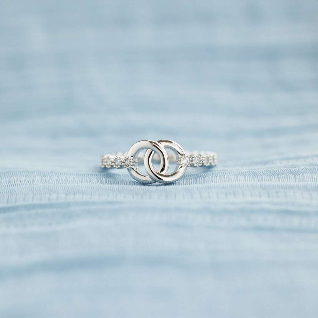 Mother & Daughter Forever Linked Pavé Interlocking Ring