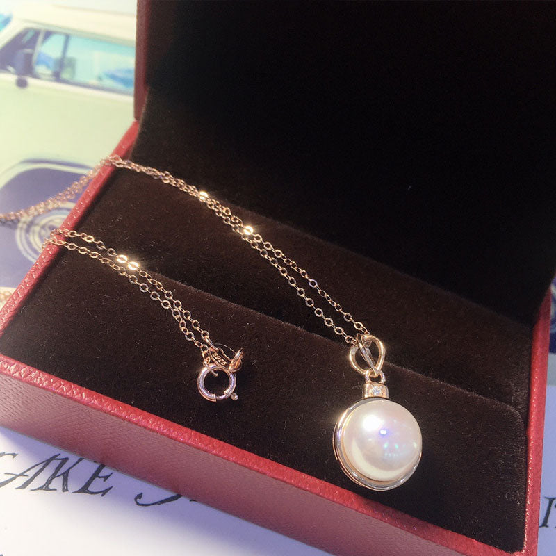 Delicate freshwater pearl necklace